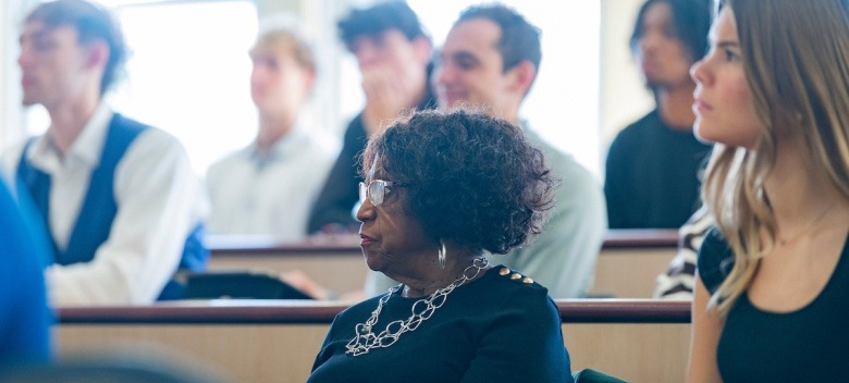 From Classroom to Career: Gain Real-World Experience Before Graduation 